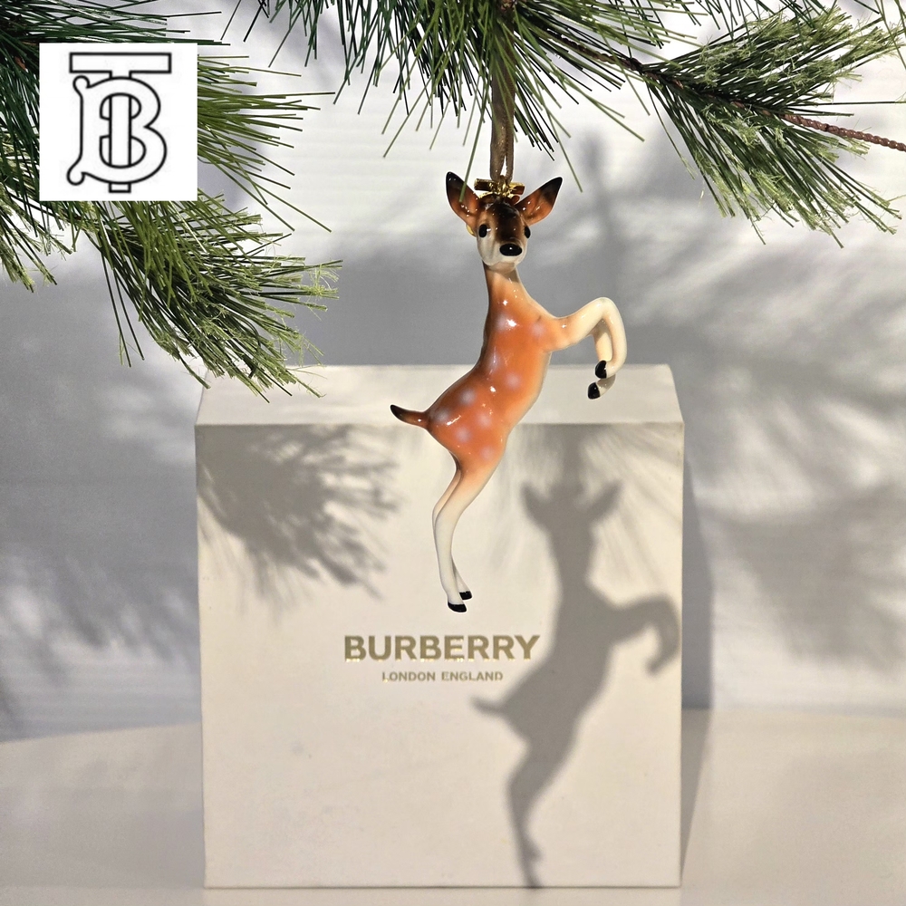 PRICE DROP‼️NWT BURBERRY Porcelain Deer Ornament with Gold "TB" Charm in Giftbox